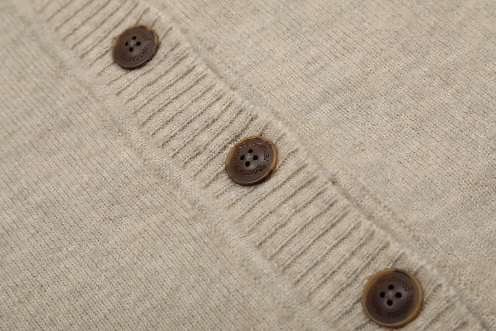 VIVI 133#Top quality" vivienne west wood 25 spring new retro knitted wool cardigan Size: 1 yard (90-110 pounds) 2 yards (110-130 pounds) 3 yards (130-150 pounds) Color: black gray khaki